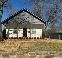 Building Photo - Beautiful 3 Bedroom 2 Bathroom Home!