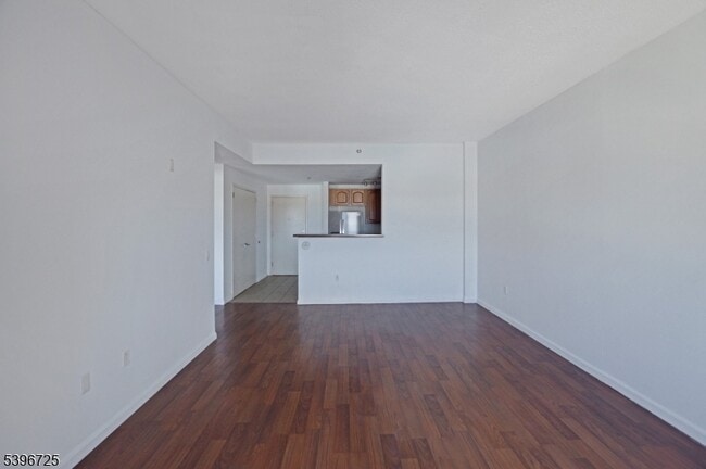 Building Photo - 1 Carriage City Plz