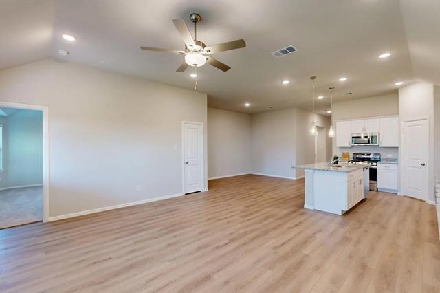 Building Photo - 409 Forsyth Dr