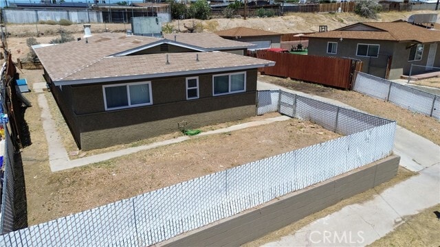 Building Photo - 660 Elm Dr