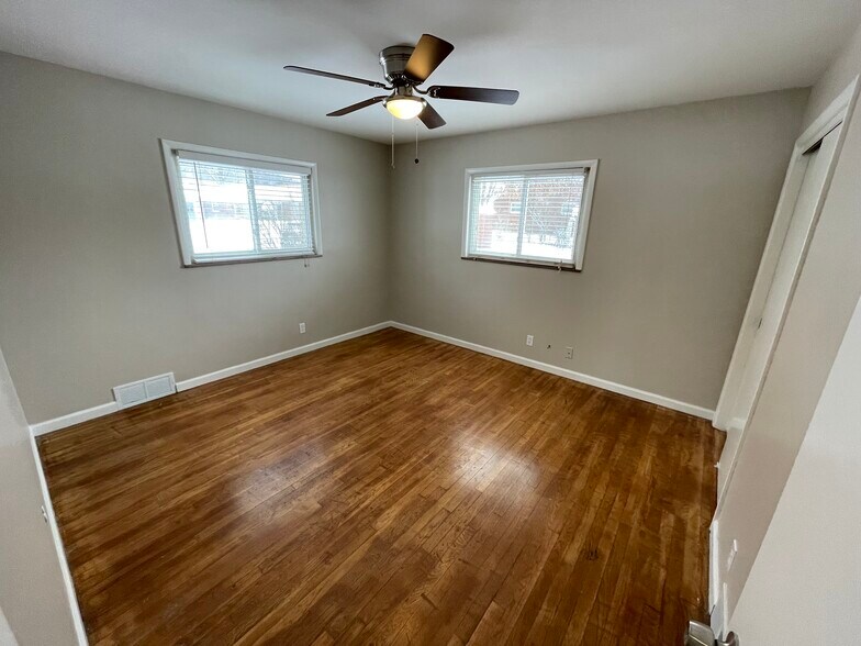 Building Photo - 2844 Chamberlain Rd