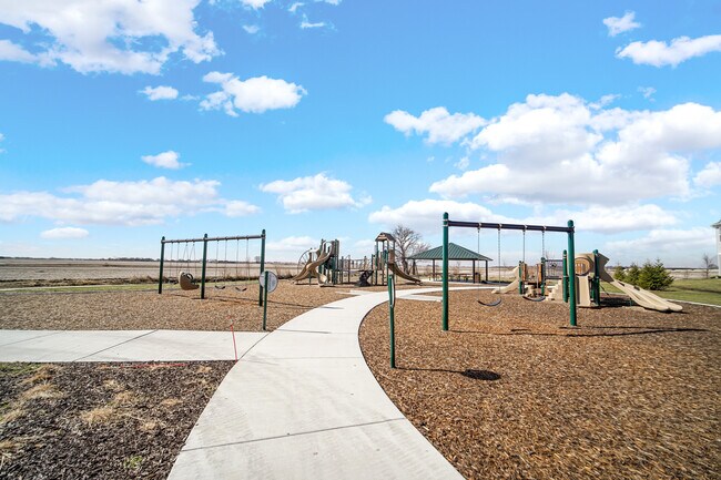 Building Photo - 25708 W Yorkshire Dr