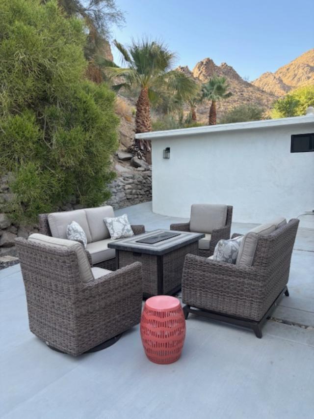 Building Photo - 77110 Desi Dr