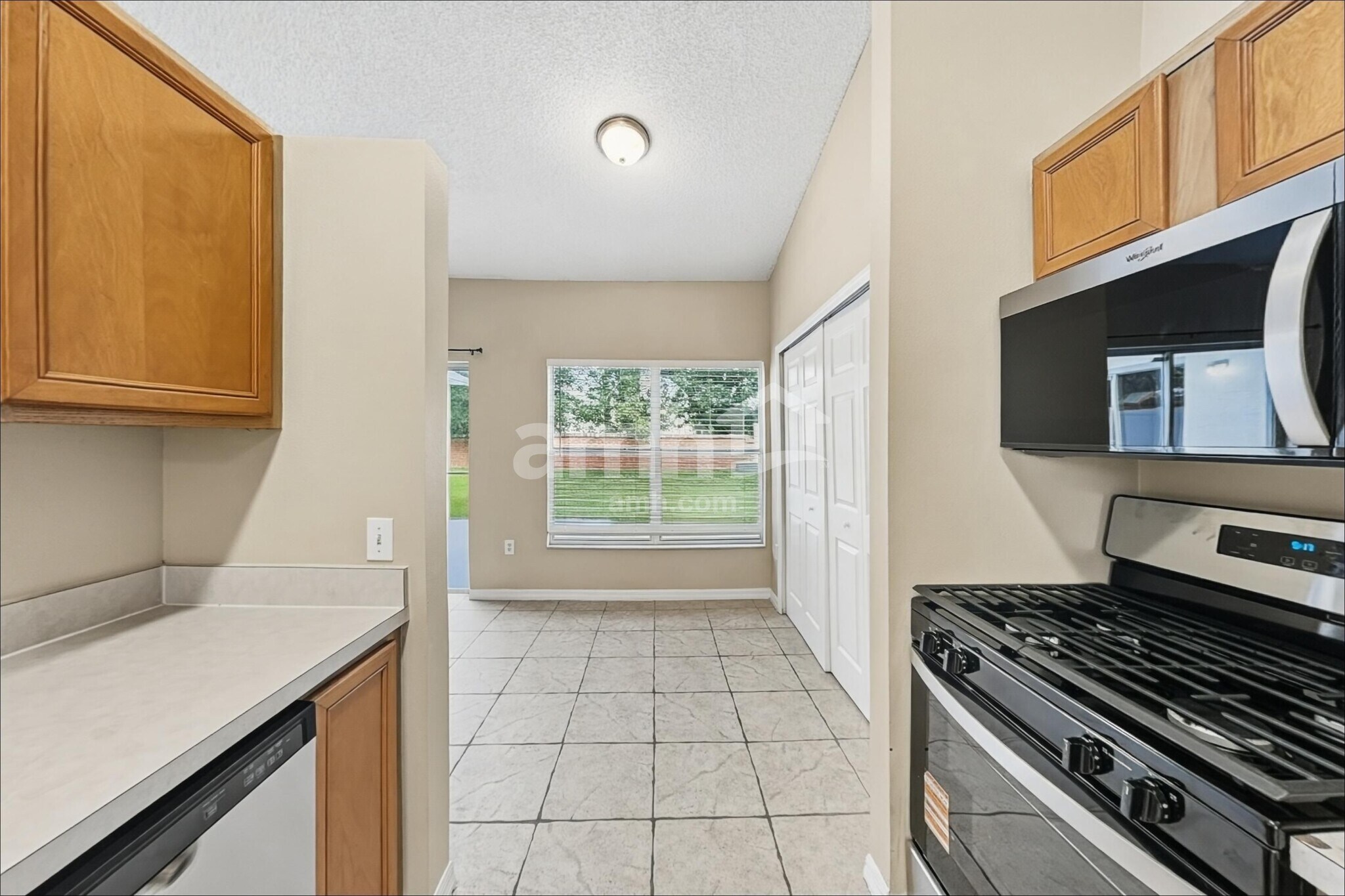 Building Photo - 2423 Hybrid Dr