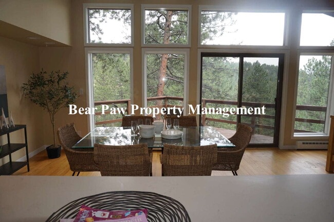 Building Photo - Beautiful Home in Genesee!
