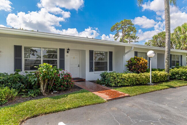 Building Photo - 5242 Privet Pl
