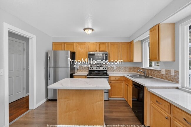 Building Photo - Secluded Nature Retreat: 4 Bedrooms!