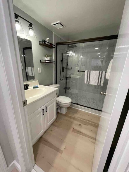 Building Photo - 31 Inlet Harbor Rd