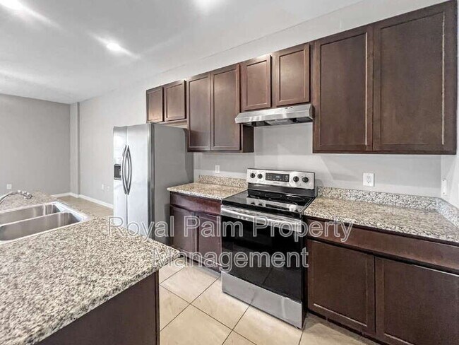 Building Photo - 1320 Trafalgar Pkwy