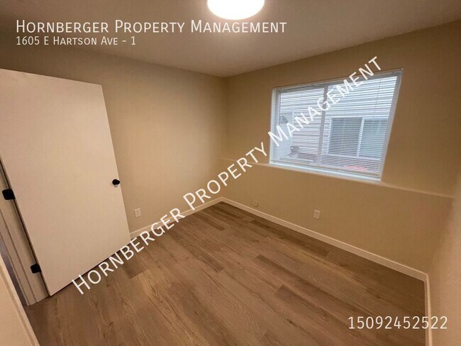 Building Photo - 1605 E Hartson Ave
