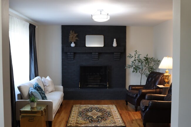 Family Room - 345 Myoma Rd