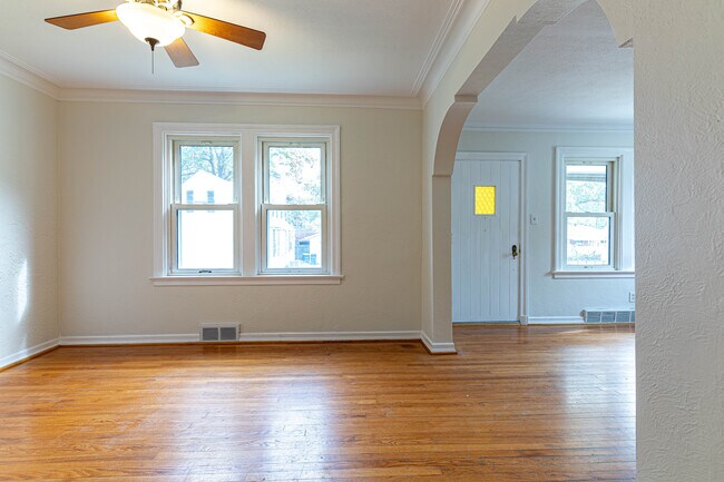 Dining Room - 7923 S Rock Hill Rd