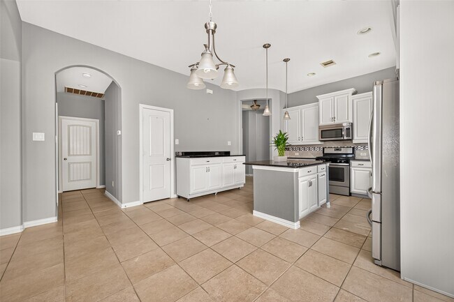 Building Photo - 20234 Fossil Valley Ln