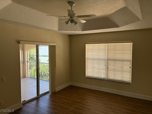 Building Photo - 5410 Chiquita Blvd S