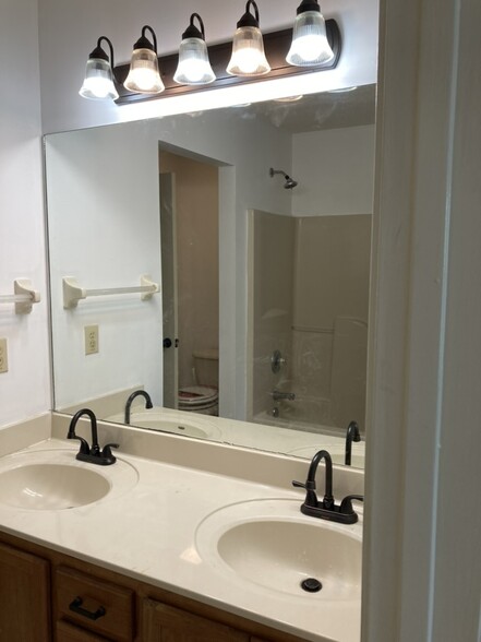 Upstairs Bathroom - 627 Wilderness Trl