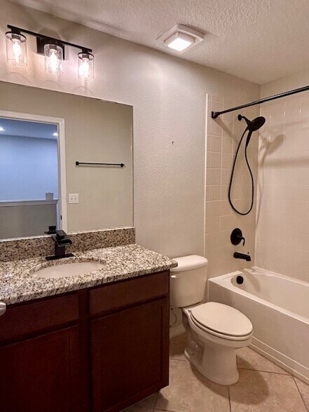 Building Photo - 4338 Fennwood Ct