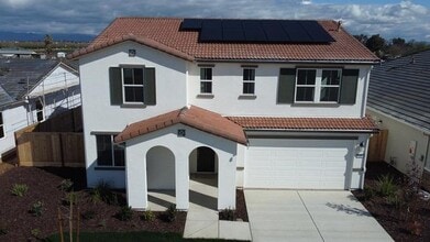 Building Photo - 3285 Lourdes Ave