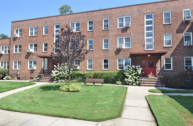 Building Photo - 275 Maple Ave