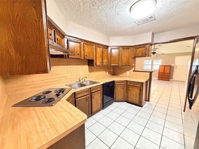 Building Photo - 3402 Cochran St