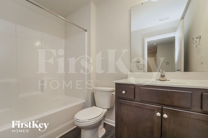 Building Photo - 10740 Rivergate Dr NW