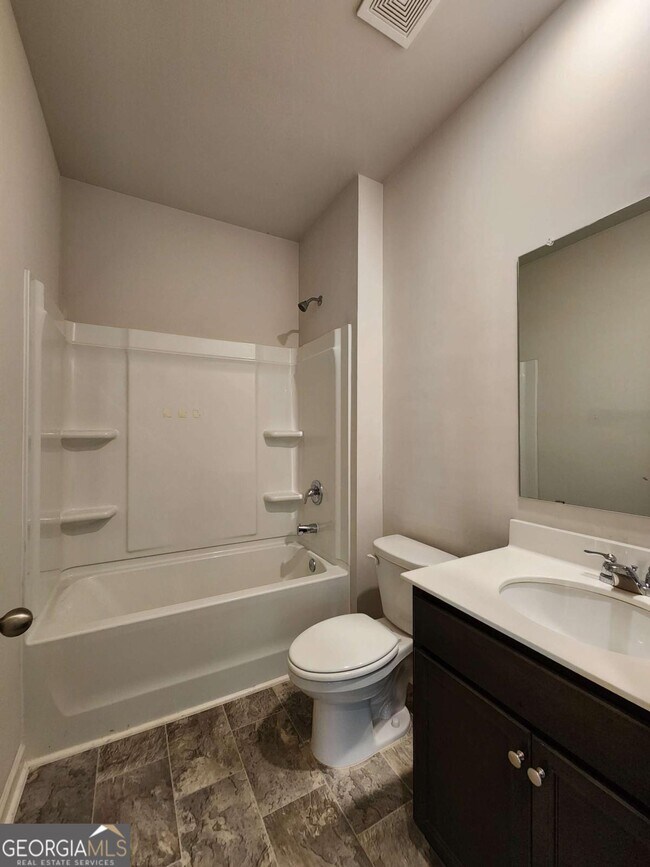 Building Photo - 4825 Layton Dr