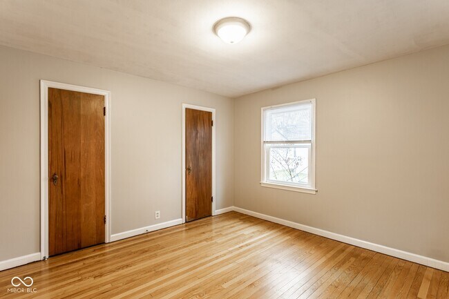 Building Photo - 6147 Broadway St