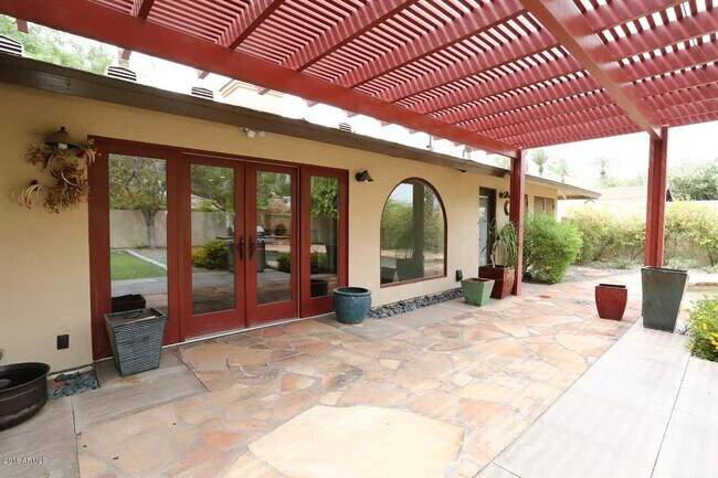 Building Photo - 4420 N 46th Pl