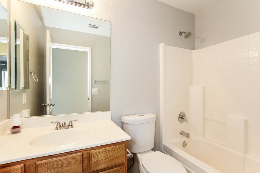 Building Photo - 18139 N Skyhawk Dr