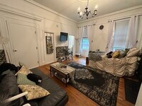 Building Photo - 107 Charles St