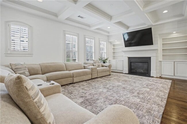 Building Photo - 2500 Skyland Dr NE