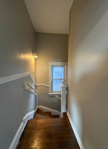 Building Photo - 7144 S Saint Lawrence Ave