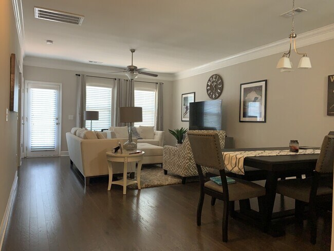 Building Photo - 5559 Prada Dr