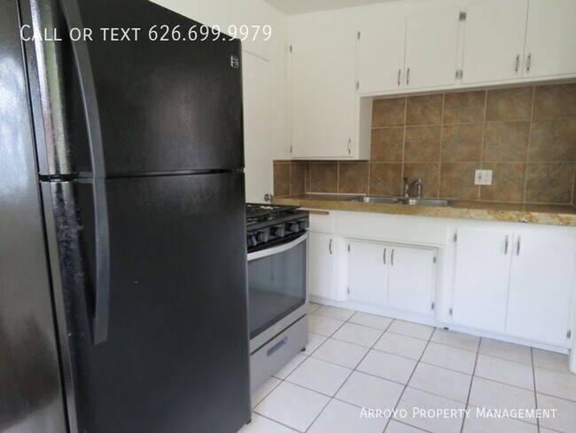 Building Photo - 741 E Poppyfields Dr