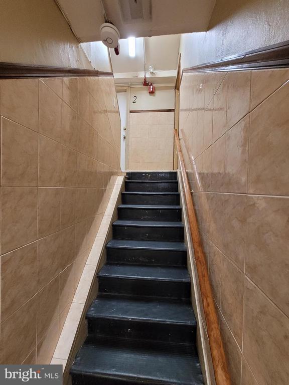 Building Photo - 33 Mill St