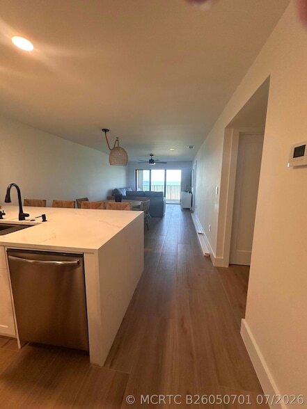 Building Photo - 7430 S Ocean Dr