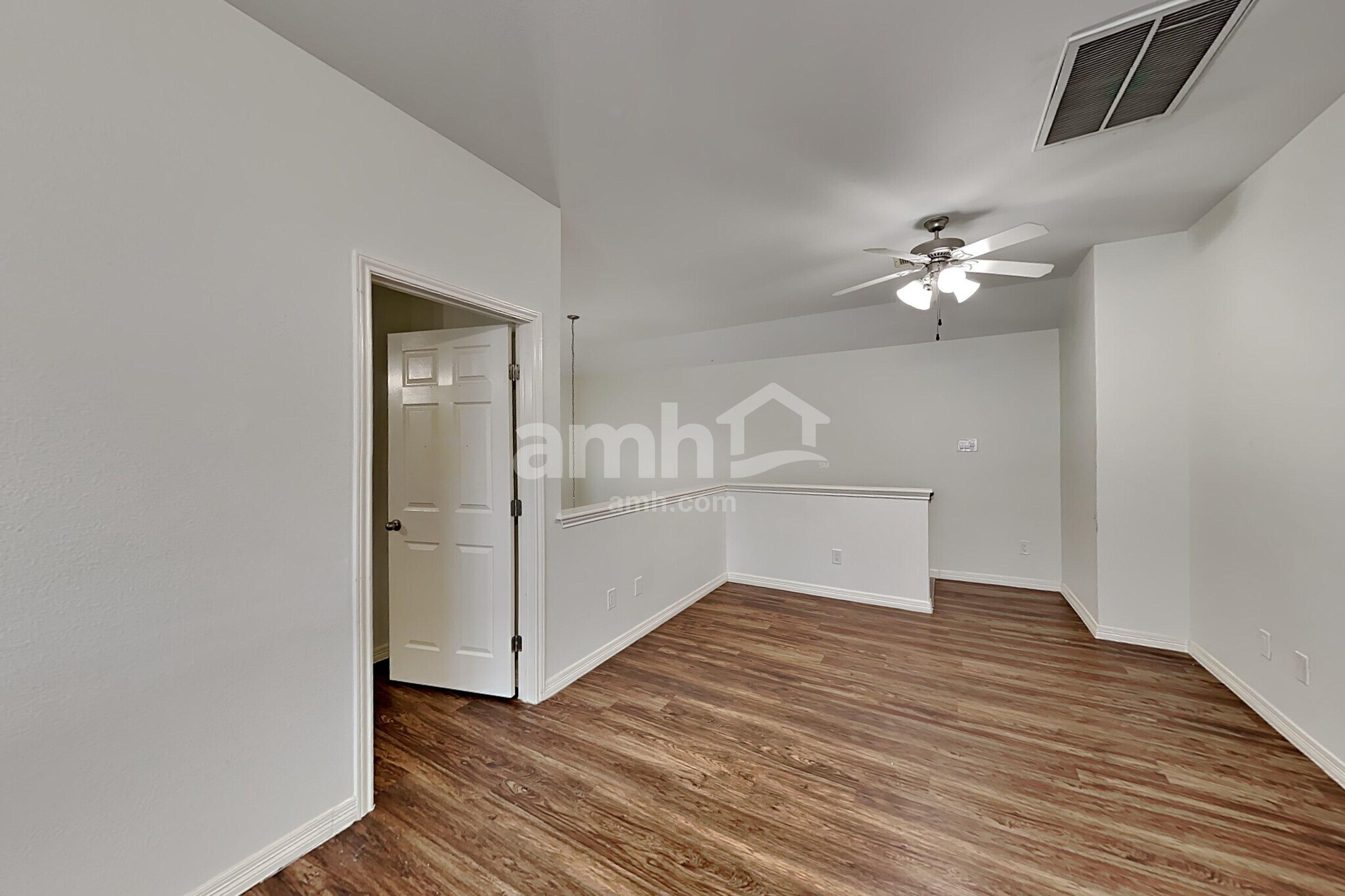 Building Photo - 26949 Carriage Manor Ln