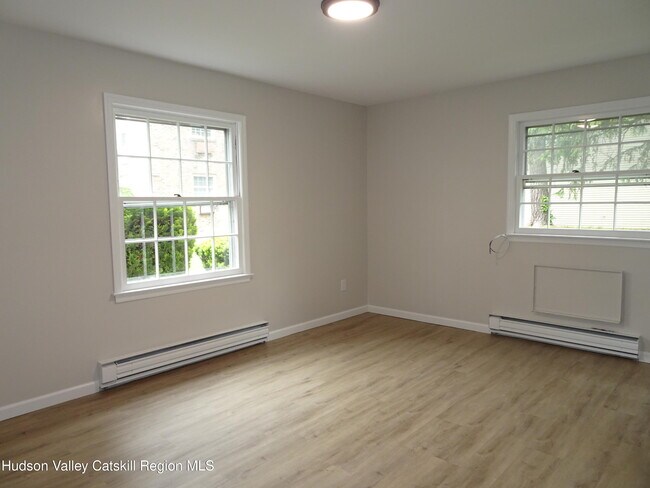 Building Photo - 167 NY-23