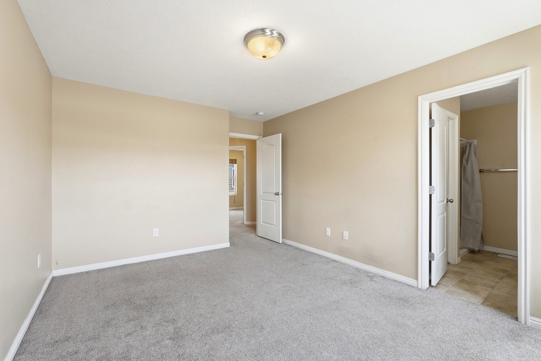Building Photo - 174 Finlay Dr