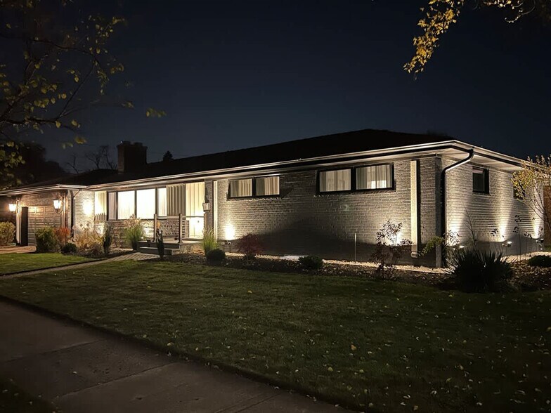 Building Photo - 7018 Le Claire Ave