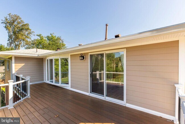 Building Photo - 1208 Forestwood Dr