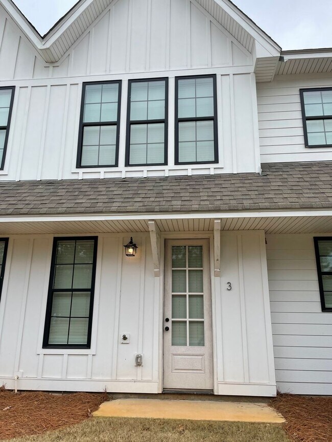 Building Photo - Twin Forks Townhomes