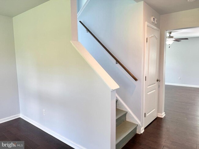 Building Photo - 206 Cranes Corner Rd