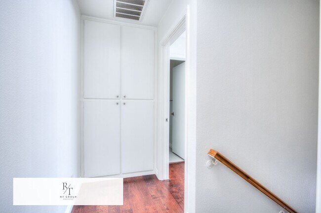 Building Photo - Arcadia School District | Quiet 4-Unit Community