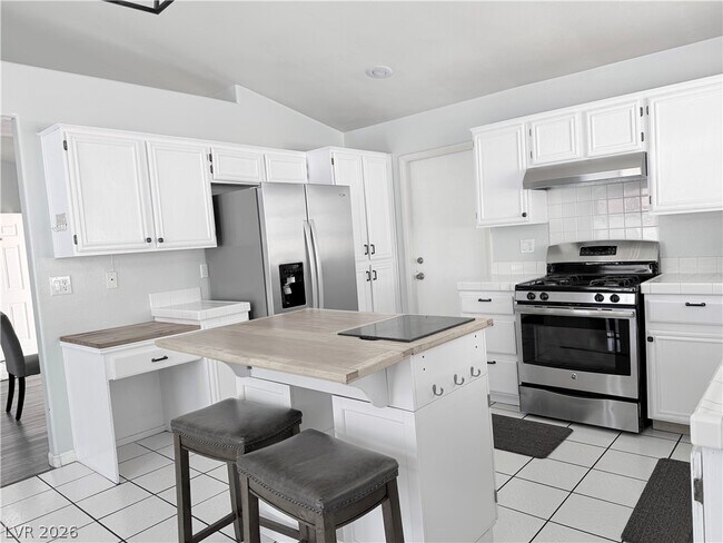 Building Photo - 4216 Totano Dr