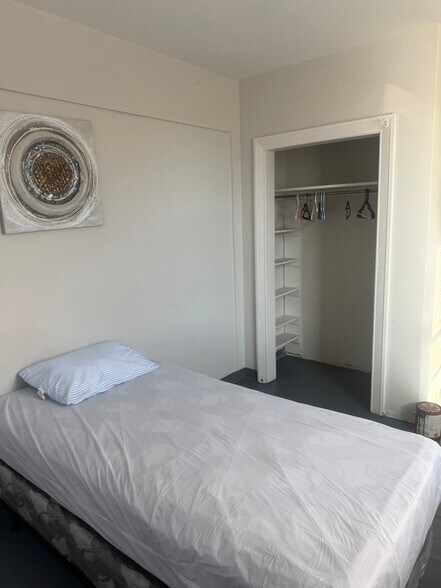 Building Photo - 3036-40 N 22nd St