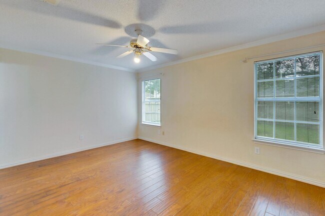 Building Photo - 1807 Timber Ridge Dr