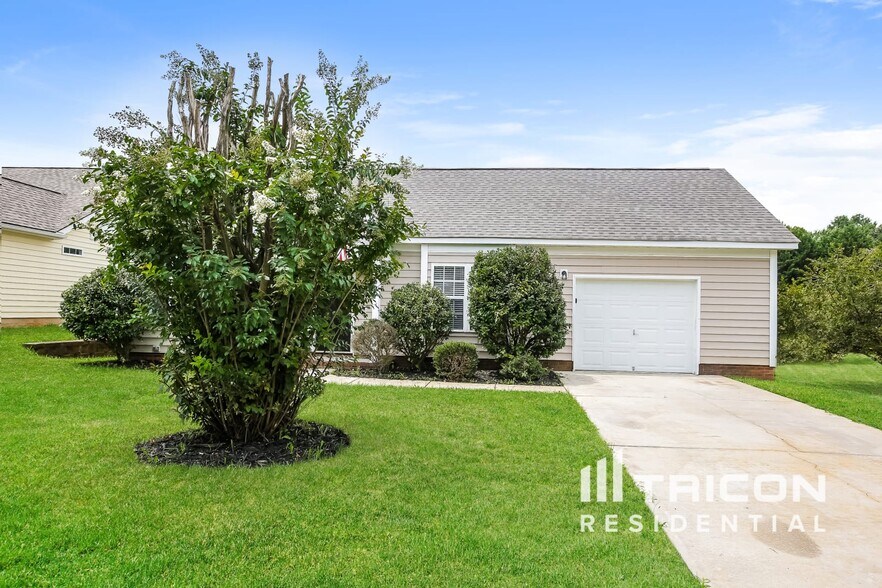 Primary Photo - 2000 Taras Trace Dr