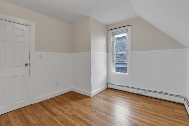 Building Photo - 77 Vinton St