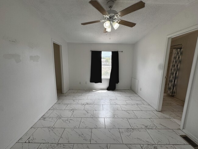 Building Photo - 2 Alta Vista Way Rd