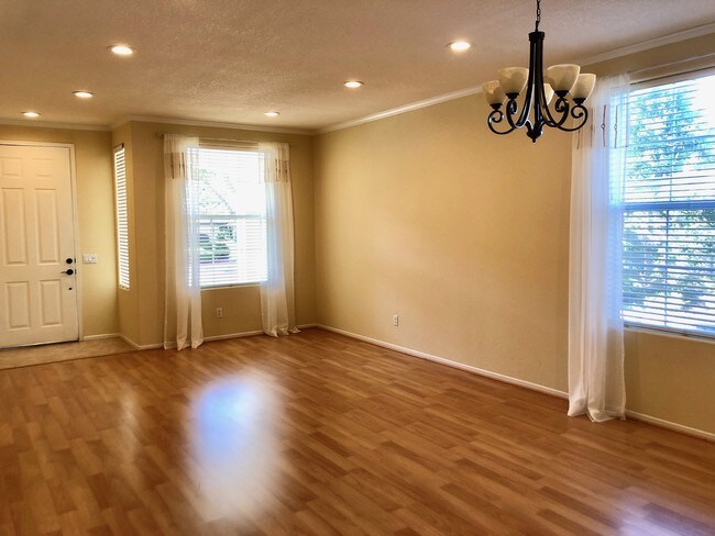 Building Photo - 1750 Nolina Ct